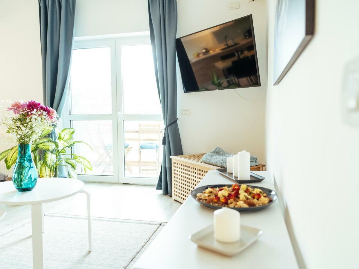 Bright And Spacious Central Apartment- Piata Amzei Бухарест Екстер'єр фото